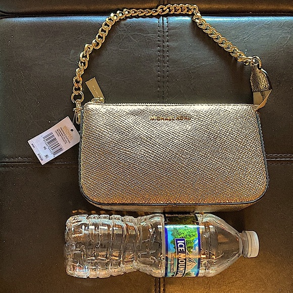 Michael Kors Purse Jet Set Travel Small Zip Pouchette Gold NWT ✨✨✨ - Picture 5 of 5